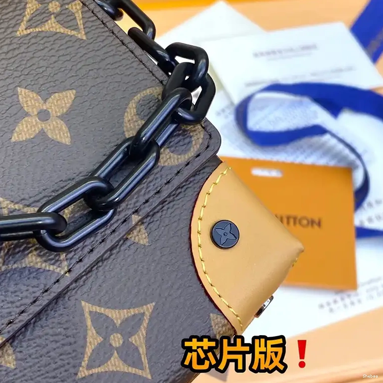 2406YA0182 LV Bags 0722